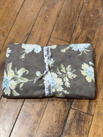Brown Bag Mystery 2024 - Piece of Cake - Border Suggestion Honeybloom Large Floral