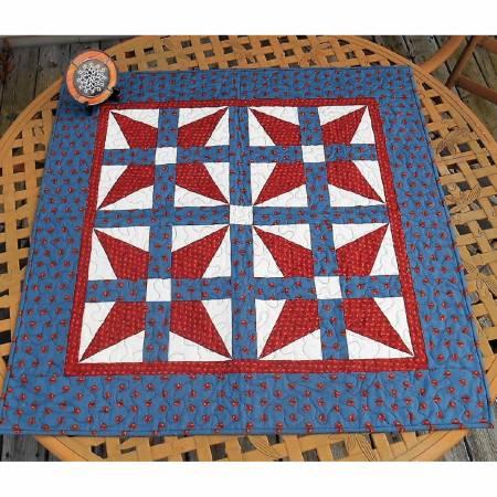 Happy Kittys Table Topper Pattern