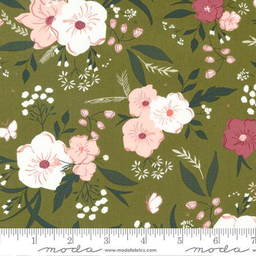 Evermore Woodland Bouquet - Fern